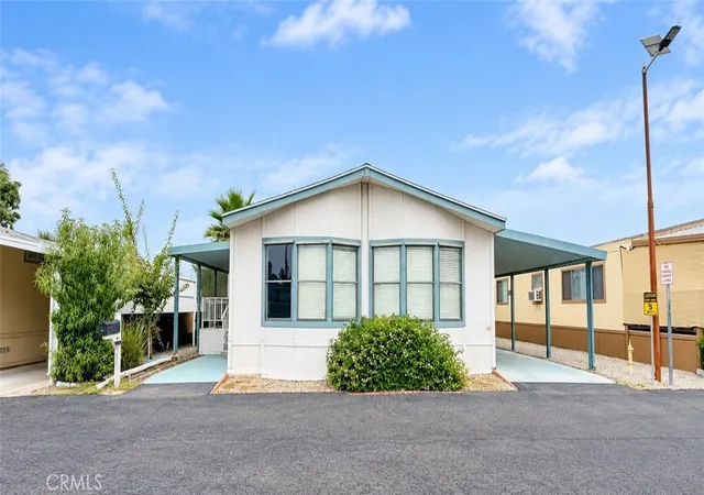 Photo 1 of Manufactured home for sale at 530 W Devonshire #36, Hemet, CA 92543 | MLS# SW26195578 | Listing updated on 2026-10-06