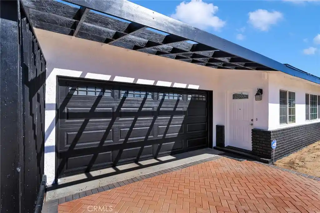 Photo 1 of Single family home for sale at 13861 Osage, Apple Valley, CA 92307 | MLS# HD26195738 | Listing updated on 2026-10-31