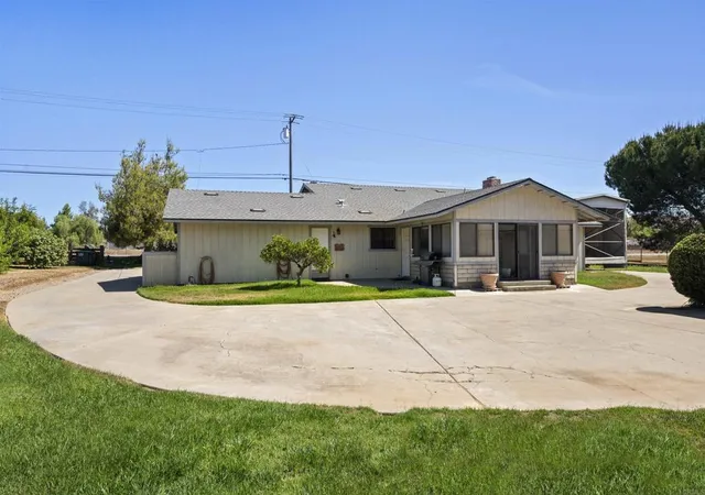 Photo 2 of Sale Pending at 842 Hanson Ln, Ramona, CA 92065 | MLS# PTP2606789 | Listing updated on 2026-09-21