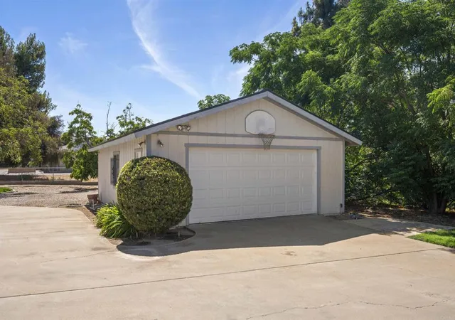 Photo 3 of Sale Pending at 842 Hanson Ln, Ramona, CA 92065 | MLS# PTP2606789 | Listing updated on 2026-09-21