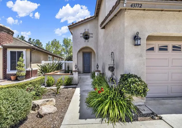 Photo 2 of Sale Pending at 43772 Corte Villena, Temecula, CA 92592 | MLS# PTP2606790 | Listing updated on 2026-09-21