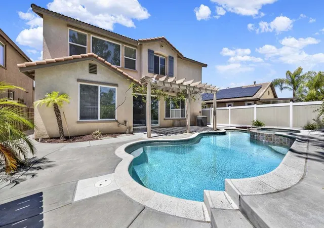 Photo 3 of Sale Pending at 43772 Corte Villena, Temecula, CA 92592 | MLS# PTP2606790 | Listing updated on 2026-09-21