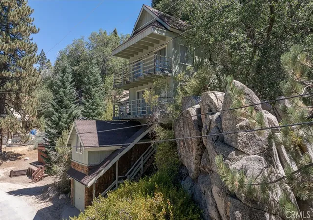 Photo 2 of Single family home for sale at 709 Ridge, Green Valley Lake, CA 92341 | MLS# CV26195757 | Listing updated on 2026-09-13