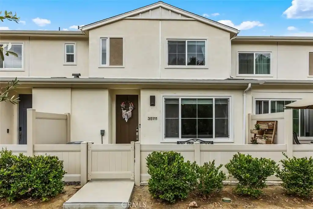 Photo 1 of Townhouse for sale at 35111 Rangpur Ln, Fallbrook, CA 92028 | MLS# SW26195778 | Listing updated on 2026-10-28