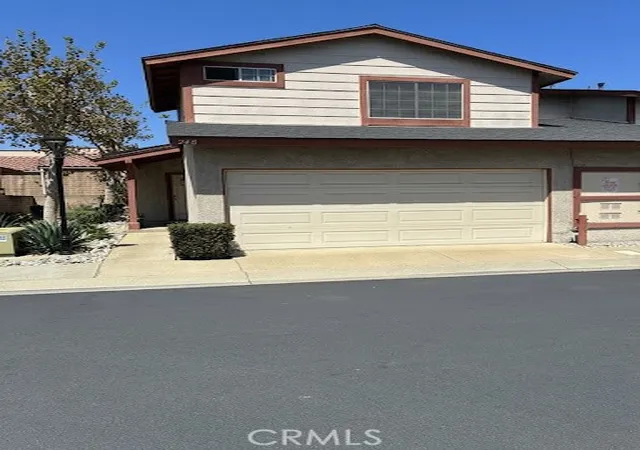 Townhouse for sale at 948 Carlton Privado, Ontario, CA 91762 | MLS# PW26190181