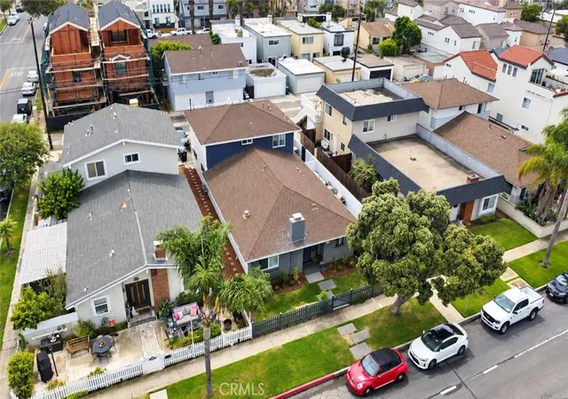 Photo 2 of Multi family home for sale at 522 17th, Huntington Beach, CA 92648 | MLS# OC26195527 | Listing updated on 2026-09-30