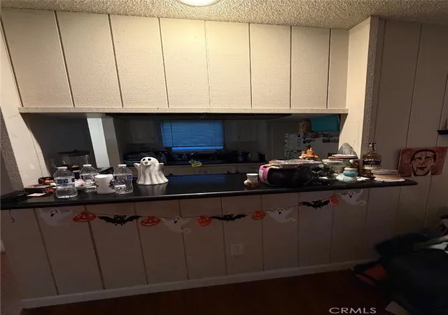 Listing Photo 5 - Condo for sale in building located at 1040 W Macarthur Blvd, Santa Ana, CA 92707 - Unit #21