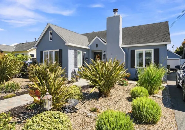 Photo 2 of Single family home for sale at 524 California St, Watsonville, CA 95076 | MLS# ML82057981 | Listing updated on 2026-10-07