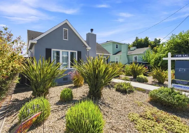Photo 3 of Single family home for sale at 524 California St, Watsonville, CA 95076 | MLS# ML82057981 | Listing updated on 2026-10-07