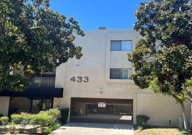 Multi family home for sale at 433 N Louise, Glendale, CA 91206 | MLS# GD26195972