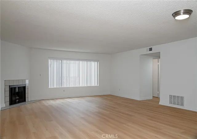 Photo 3 of Multi family home for sale at 433 N Louise, Glendale, CA 91206 | MLS# GD26195972 | Listing updated on 2026-10-28
