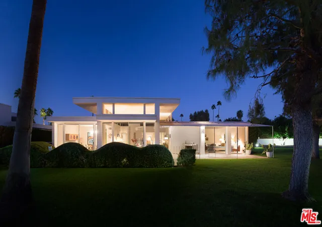 Photo 1 of Sale Pending at 2765 S Kings Rd, Palm Springs, CA 92264 | MLS# 26984771 | Listing updated on 2026-10-08