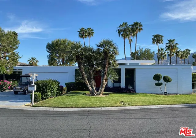 Photo 3 of Sale Pending at 2765 S Kings Rd, Palm Springs, CA 92264 | MLS# 26984771 | Listing updated on 2026-10-08