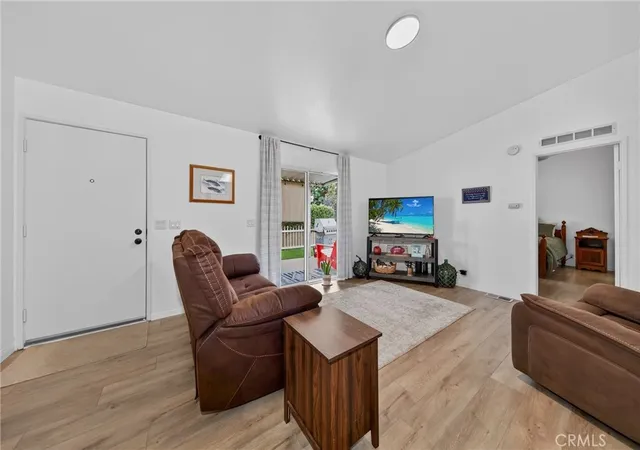 Photo 3 of Manufactured home for sale at 1250 N Kirby St #194, Hemet, CA 92545 | MLS# SW26195865 | Listing updated on 2026-10-07