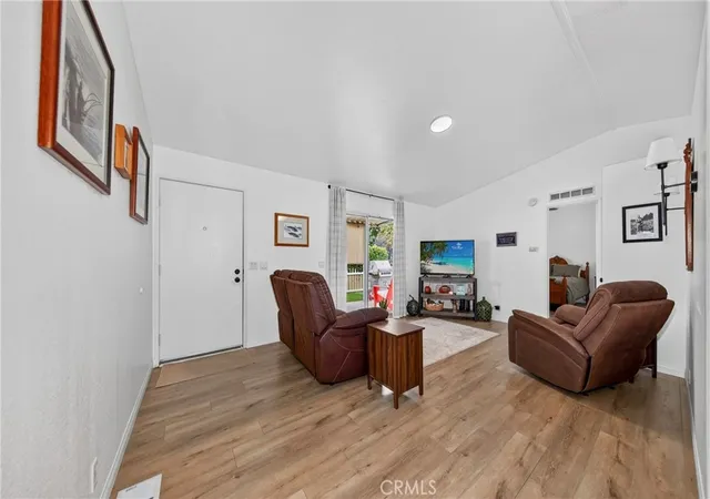 Photo 4 of Manufactured home for sale at 1250 N Kirby St #194, Hemet, CA 92545 | MLS# SW26195865 | Listing updated on 2026-10-07