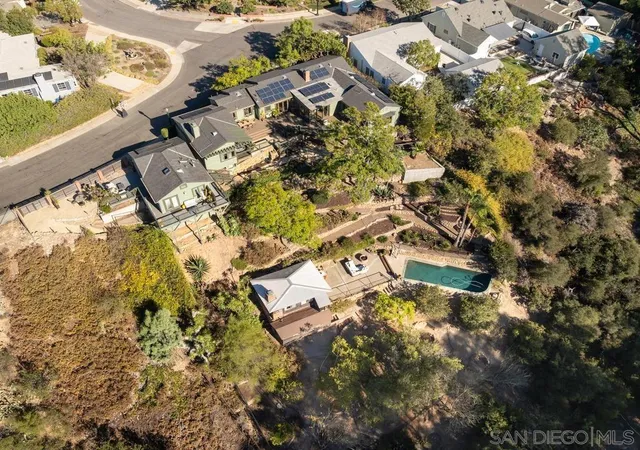 Photo 2 of Single family home for sale at 4760 Miracle Dr, San Diego, CA 92115 | MLS# 260021936SD | Listing updated on 2026-10-01