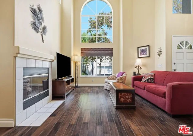 Photo 3 of Sale Pending at 22112 Sun Ranch Ct, Chatsworth, CA 91311 | MLS# 26984971 | Listing updated on 2026-10-01