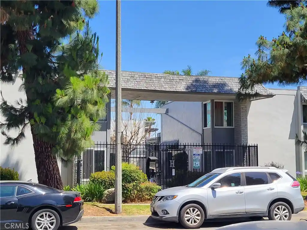 Condo for sale at 5500 Ackerfield, Long Beach, CA 90805 | MLS# PW26196038