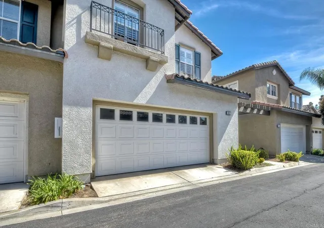 Photo 2 of Townhouse for sale at 6852 Widgeon Pl, Carlsbad, CA 92011 | MLS# NDP2608403 | Listing updated on 2026-09-20
