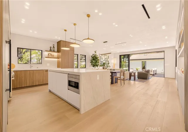Photo 3 of Sale Pending at 2339 23rd, Santa Monica, CA 90405 | MLS# SR26196096 | Listing updated on 2026-10-02