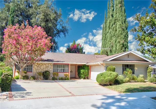 Photo 1 of Single family home for sale at 23323 Ostronic, Woodland Hills, CA 91367 | MLS# SR26184397 | Listing updated on 2026-10-09
