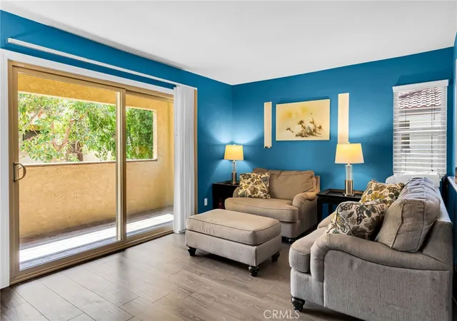 Listing Photo 5 - Condo for sale in building located at 1140 W Blaine St, Riverside, CA 92507 - Unit #201