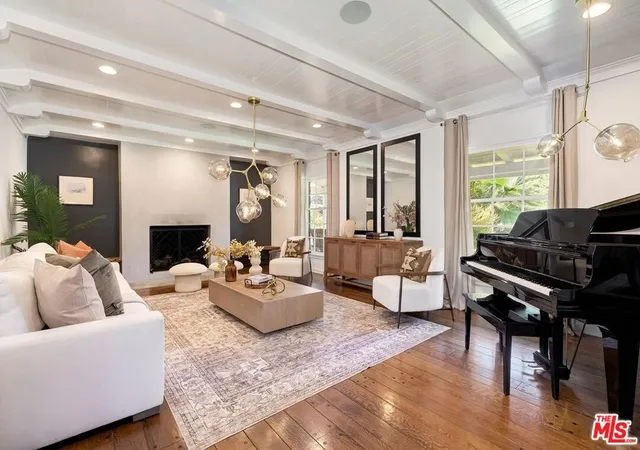 Photo 1 of Single family home for sale at 527 19th Street, Santa Monica, CA 90402 | MLS# 26984973 | Listing updated on 2026-10-11