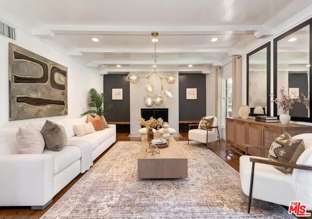Photo 2 of Single family home for sale at 527 19th Street, Santa Monica, CA 90402 | MLS# 26984973 | Listing updated on 2026-10-11