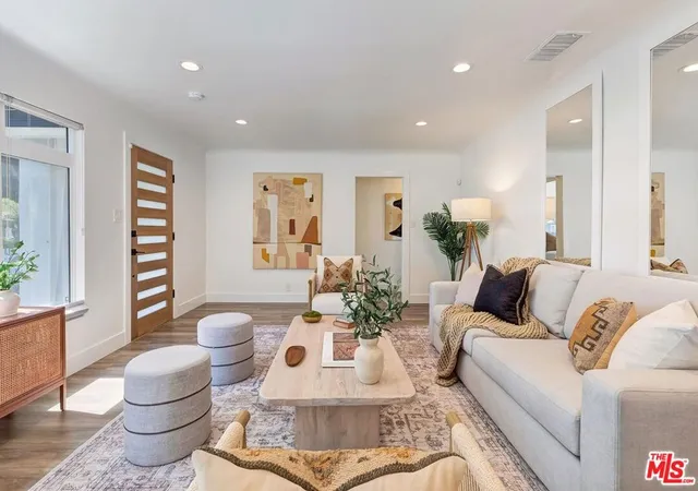 Photo 3 of Single family home for sale at 3037 Delaware Ave, Santa Monica, CA 90404 | MLS# 26984977 | Listing updated on 2026-09-30
