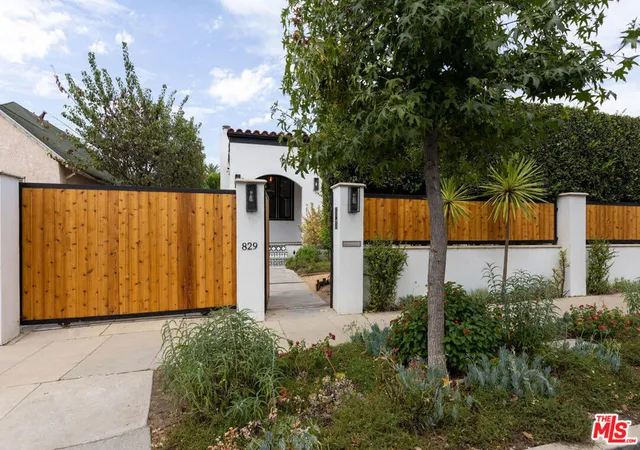 Photo 2 of Single family home for sale at 829 N Stanley Ave, Los Angeles, CA 90046 | MLS# 26884953 | Listing updated on 2026-10-05