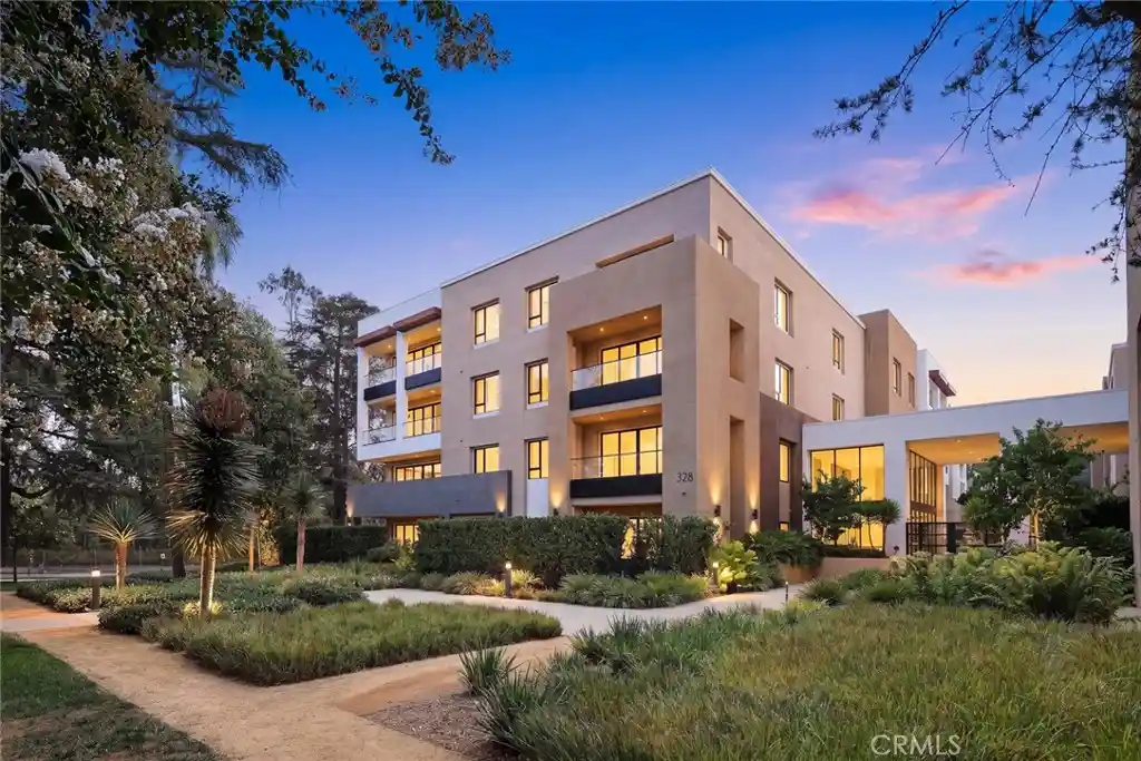 Condo for sale at 328 W Green St #201, Pasadena, CA 91105 | MLS# WS26196181