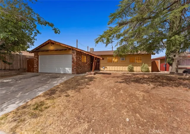 Photo 1 of Single family home for sale at 38447 2nd Street E, Palmdale, CA 93550 | MLS# SR26193921 | Listing updated on 2026-10-30