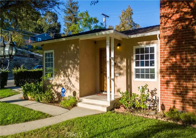 Photo 3 of Sale Pending at 3064 N Verdugo Rd, Glendale, CA 91208 | MLS# BB26196132 | Listing updated on 2026-10-06