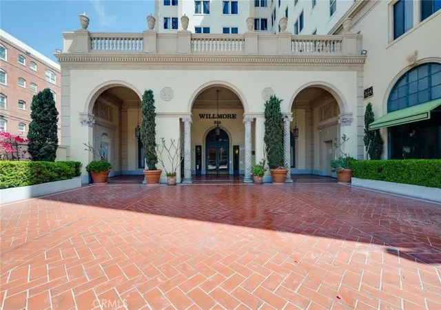 Photo 3 of Condo for sale at 315 West 3rd #1011, Long Beach, CA 90802 | MLS# PW26195762 | Listing updated on 2026-10-02