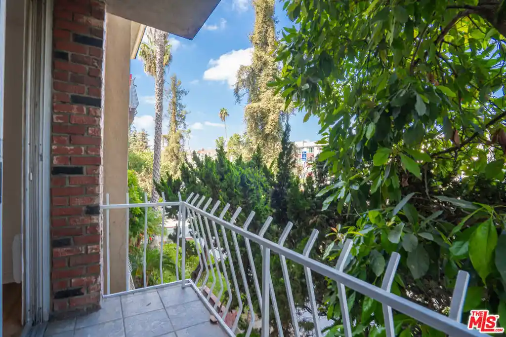Listing Photo 21 - Condo for sale in 210 S La Fayette Park Pl located at 210 S La Fayette Park Pl, Los Angeles, CA 90057 - Unit #201