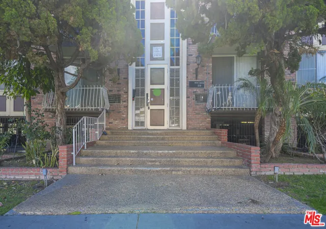 Listing Photo 5 - Condo for sale in building located at 210 S La Fayette Park Pl, Los Angeles, CA 90057 - Unit #201