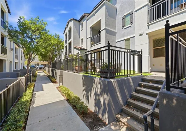 Photo 3 of Sale Pending at 1866 Orizaba, Signal Hill, CA 90755 | MLS# PW26196019 | Listing updated on 2026-10-05