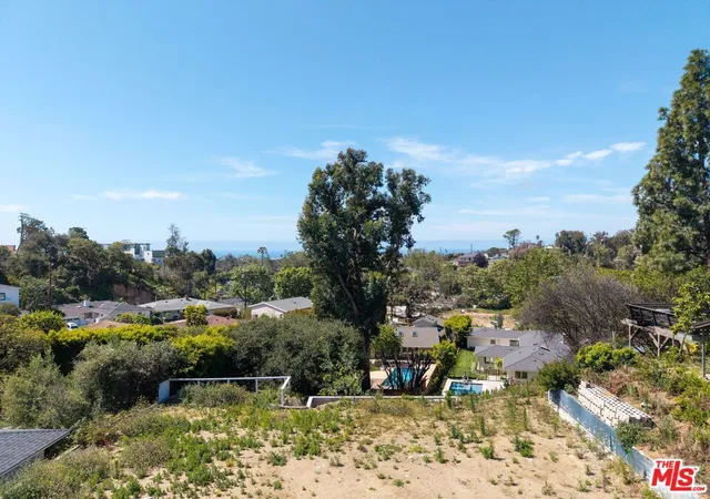 Photo 2 of Land for sale at 1025 Las Pulgas Rd, Pacific Palisades, CA 90272 | MLS# 26985279 | Listing updated on 2026-09-16