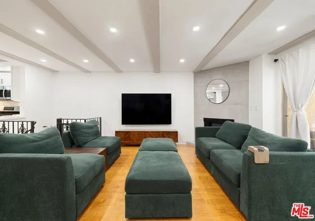 Photo 3 of Condo for sale at 1209 Larrabee St #4, West Hollywood, CA 90069 | MLS# 26985157 | Listing updated on 2026-09-19