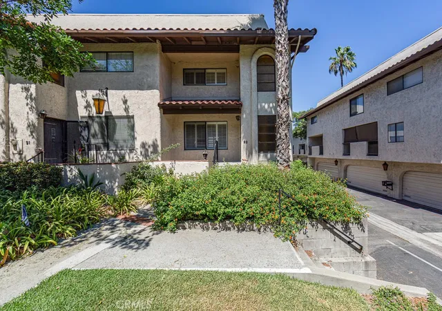 Listing Photo 1 - Condo for sale in building located at 400 S Flower, Orange, CA 92868 - Unit #92