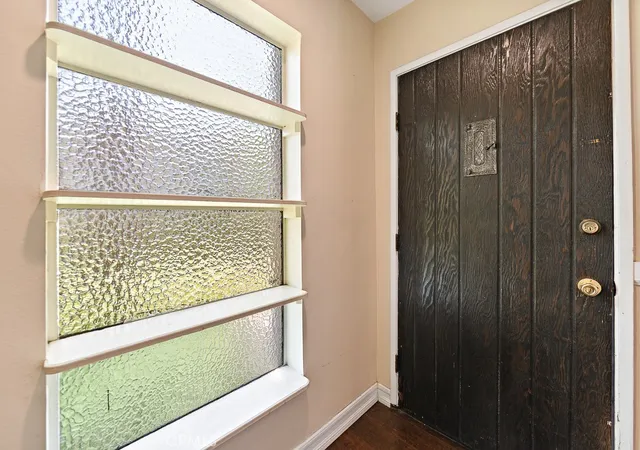 Listing Photo 3 - Condo for sale in building located at 400 S Flower, Orange, CA 92868 - Unit #92