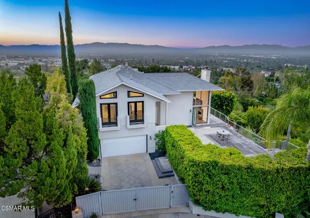 Photo 1 of Single family home for sale at 4622 Charmion Ln, Encino, CA 91316 | MLS# 226004269 | Listing updated on 2026-10-05