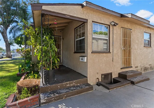 Photo 2 of Single family home for sale at 3145 Indiana, South Gate, CA 90280 | MLS# DW26196353 | Listing updated on 2026-10-09
