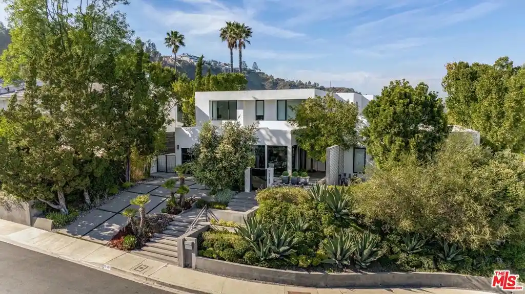 Photo 1 of Mansion for sale at 1769 Stone Cyn Rd, Los Angeles, CA 90077 | MLS# 26985297 | Listing updated on 2026-10-20