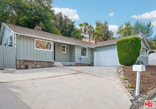 Photo 1 of Single family home for sale at 4792 Excelente Dr, Woodland Hills, CA 91364 | MLS# 26954093 | Listing updated on 2026-10-09