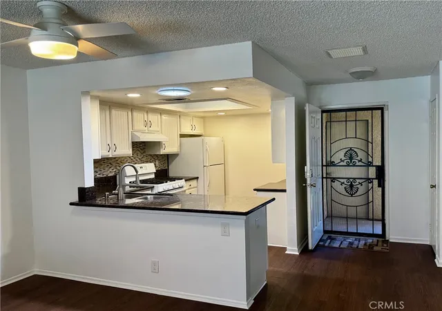 Photo 3 of Sale Pending at 11684 Cedar Ct, Apple Valley, CA 92308 | MLS# IG26196501 | Listing updated on 2026-10-02