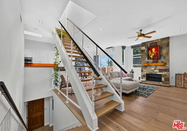 Photo 2 of Condo for sale at 650 Rose Ave #2, Venice, CA 90291 | MLS# 26985369 | Listing updated on 2026-09-21