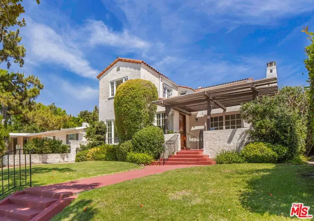 Photo 2 of Sale Pending at 1007 Matilija Rd, Glendale, CA 91202 | MLS# 26985309 | Listing updated on 2026-10-07