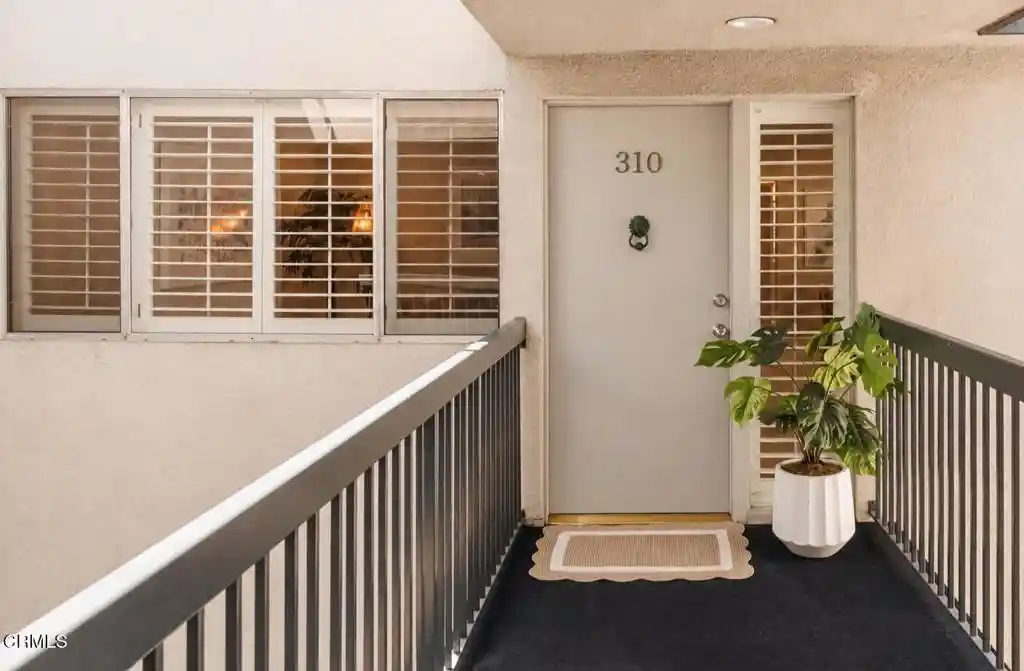 Listing Photo 2 - Condo for sale in 497 S El Molino Ave located at 497 S El Molino Ave, Pasadena, CA 91101 - Unit #310