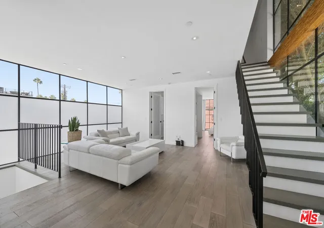 Photo 2 of Single family home for sale at 1317 Cabrillo Ave, Venice, CA 90291 | MLS# 26985377 | Listing updated on 2026-09-16